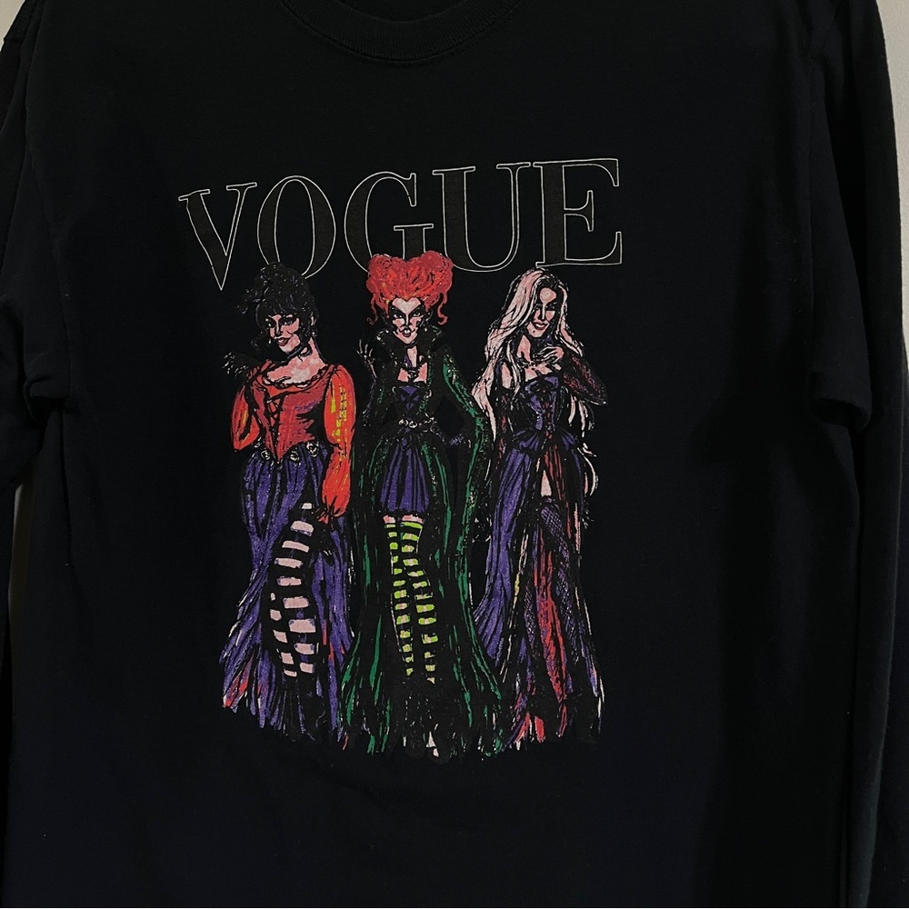 GILDAN Women’s Hocus Pocus “VOGUE” T-shirt Long Sleeve Black Medium - Picture 2 of 8